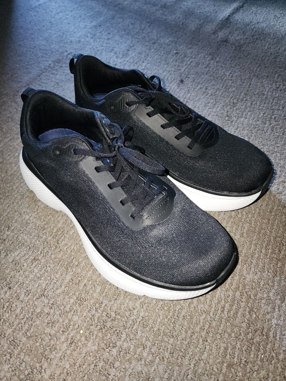 Revitalign Gaia Mens Sneaker Black and White Lightweight Athletic Shoes
